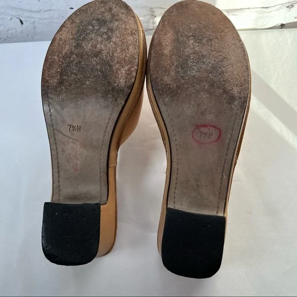 Donald J. Pliner Tan Leather Wedge Slides Sandals Buckle Size 7.5 Narrow - Picture 10 of 14